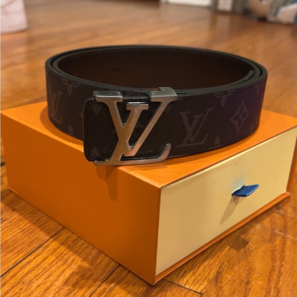 Classic Louis Vuitton Belt - Picture 1 of 6